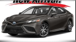 2022 Toyota Camry Hybrid SE