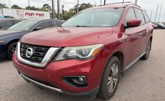 2017 Nissan Pathfinder SV