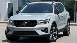 2026 Volvo XC40 B5 Plus