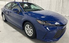 2025 Toyota Camry Hybrid LE