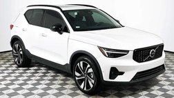 2025 Volvo XC40 B5 Plus Dark Theme