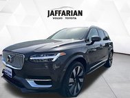 2024 Volvo XC90 Recharge T8 Ultimate Bright Theme 7P
