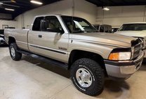 2001 Dodge Ram 2500 SLT Plus