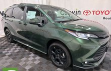 2026 Toyota Sienna Woodland Edition