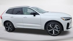 2023 Volvo XC60 Recharge T8 Ultimate Dark Theme