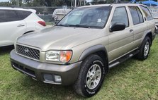 2000 Nissan Pathfinder SE