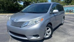 2016 Toyota Sienna XLE 7-Passenger Auto Access Se