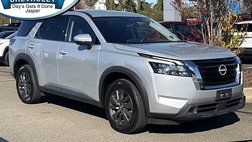 2024 Nissan Pathfinder SV