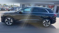 2022 Audi e-tron quattro Premium
