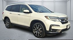 2019 Honda Pilot Touring w/Rear Captain's Chairs