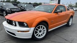 2005 Ford Mustang GT Deluxe