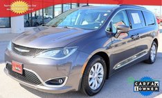 2017 Chrysler Pacifica Touring L FWD