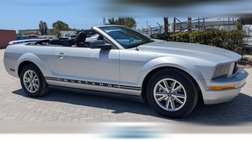 2005 Ford Mustang V6 Deluxe