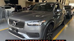2020 Volvo XC90 T6 Momentum 6-Passenger
