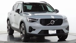 2024 Volvo XC40 B5 Plus Dark Theme