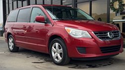 2010 Volkswagen Routan SE