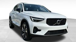 2025 Volvo XC40 B5 Ultra Dark Theme