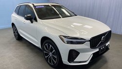2025 Volvo XC60 B5 Plus Dark Theme