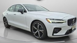 2024 Volvo S60 B5 Core Dark Theme