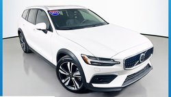 2023 Volvo V60 Cross Country B5 Plus