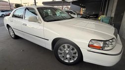 2010 Lincoln Town Car Signature Limited