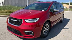 2025 Chrysler Pacifica Hybrid Pinnacle