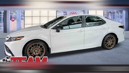 2024 Toyota Camry Hybrid SE