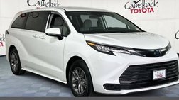 2023 Toyota Sienna LE 8-Passenger