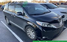 2016 Toyota Sienna XLE 8-Passenger