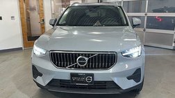 2025 Volvo XC40 B5 Core Bright Theme