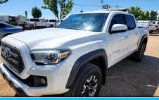 2017 Toyota Tacoma TRD Off Road Double Cab 6' Bed V6 AT (Natl)