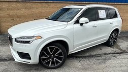2022 Volvo XC90 T6 Momentum 7-Passenger