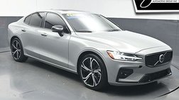 2024 Volvo S60 B5 Core Dark Theme