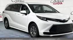 2025 Toyota Sienna LE 8-Passenger