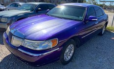 1999 Lincoln Town Car Signature