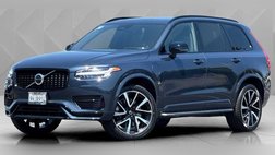 2023 Volvo XC90 Recharge T8 Ultimate Dark Theme