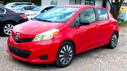 2013 Toyota Yaris LE 5-Door AT