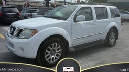 2010 Nissan Pathfinder LE