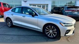 2022 Volvo S60 B5 Momentum
