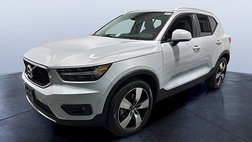2022 Volvo XC40 T5 Momentum