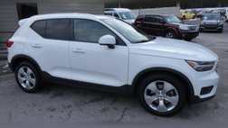 2020 Volvo XC40 T4 Momentum