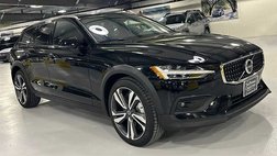 2025 Volvo V60 Cross Country B5 Plus
