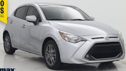 2020 Toyota Yaris Hatchback LE