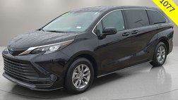 2025 Toyota Sienna LE 8-Passenger