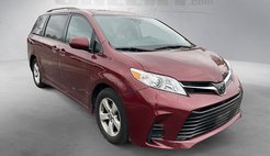 2018 Toyota Sienna LE