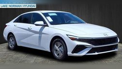 2025 Hyundai Elantra SE