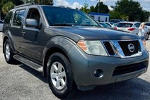 2008 Nissan Pathfinder SE