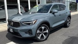 2023 Volvo XC40 B5 Plus Bright Theme