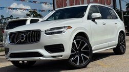 2022 Volvo XC90 T6 Momentum 7-Passenger