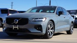 2024 Volvo S60 B5 Core Dark Theme